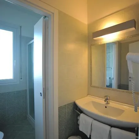 Hotel My 4*